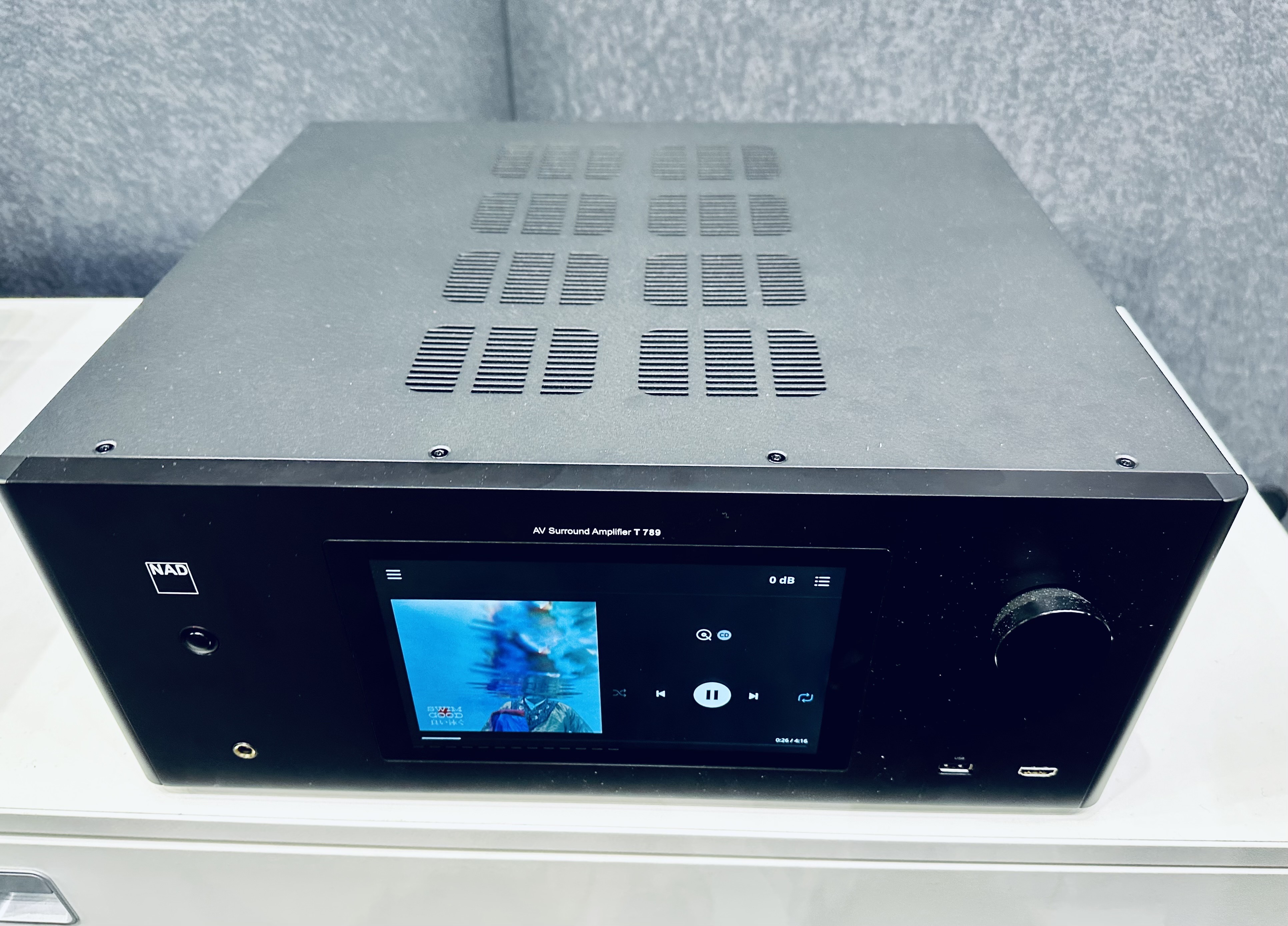 Amplificador AV NAD T 789